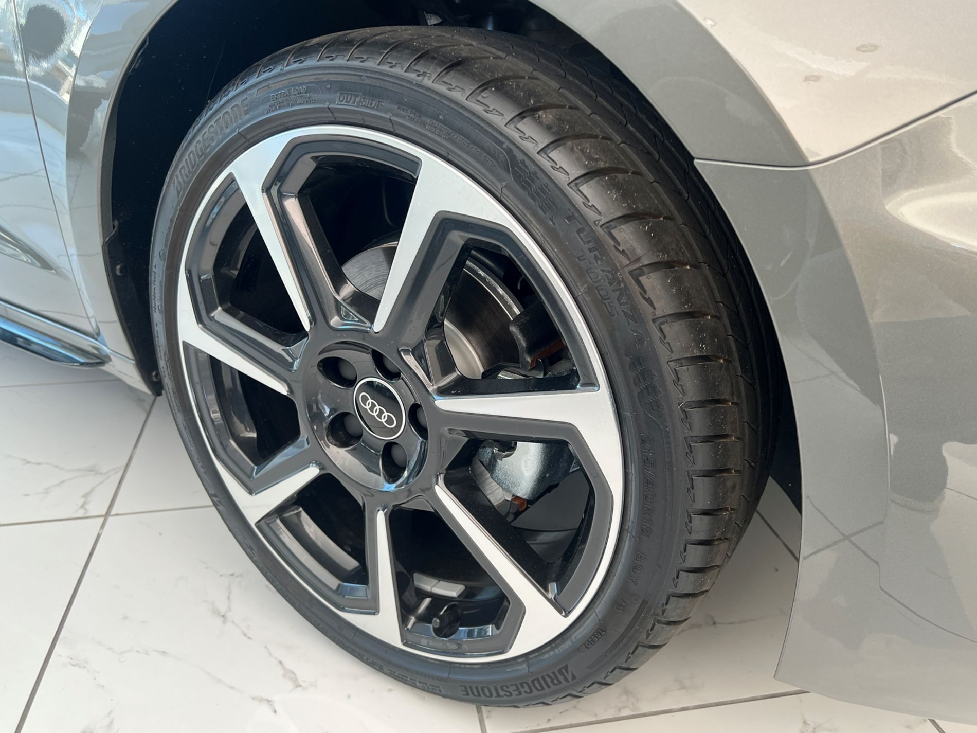 A1 Sportback 30 1.0 tfsi Identity Black 116cv - Autosani