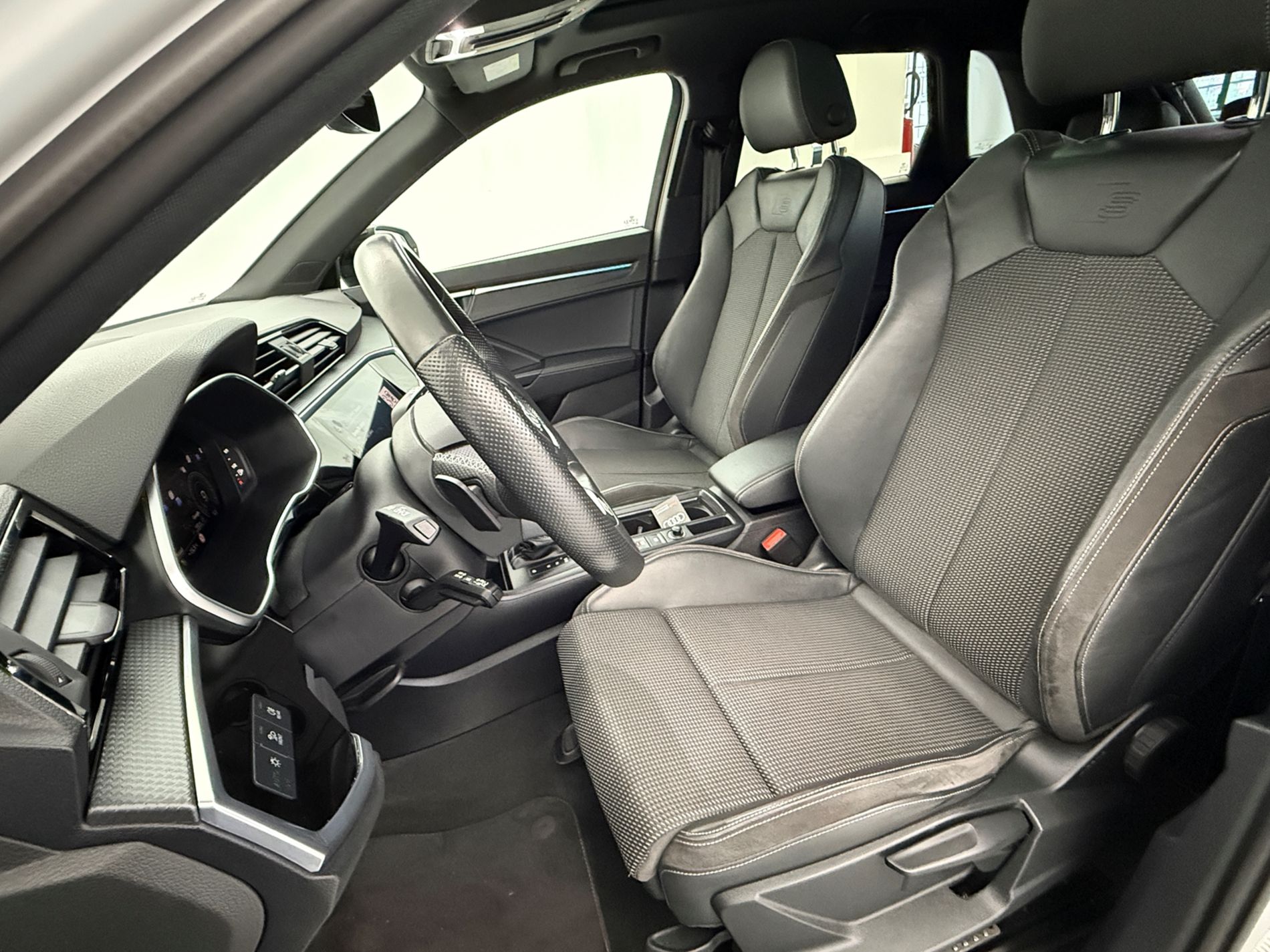 Q3 40 2.0 tdi S line edition quattro 200cv s-tronic - Autosani