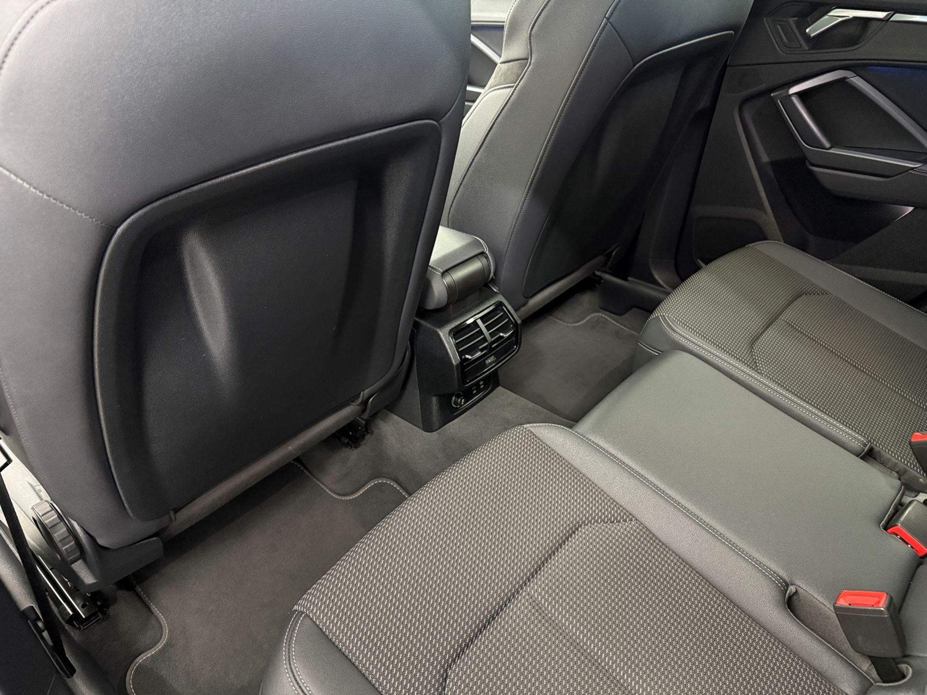 Q3 40 2.0 tdi S line edition quattro 200cv s-tronic - Autosani