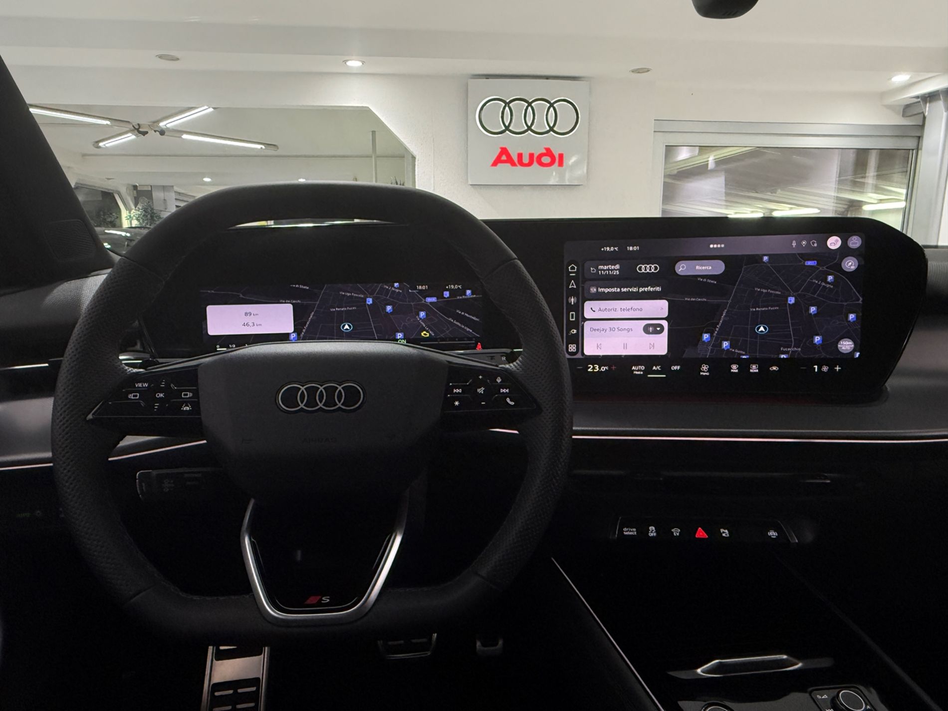 Q3 1.5 e-hybrid S line edition 272cv s-tronic - Autosani