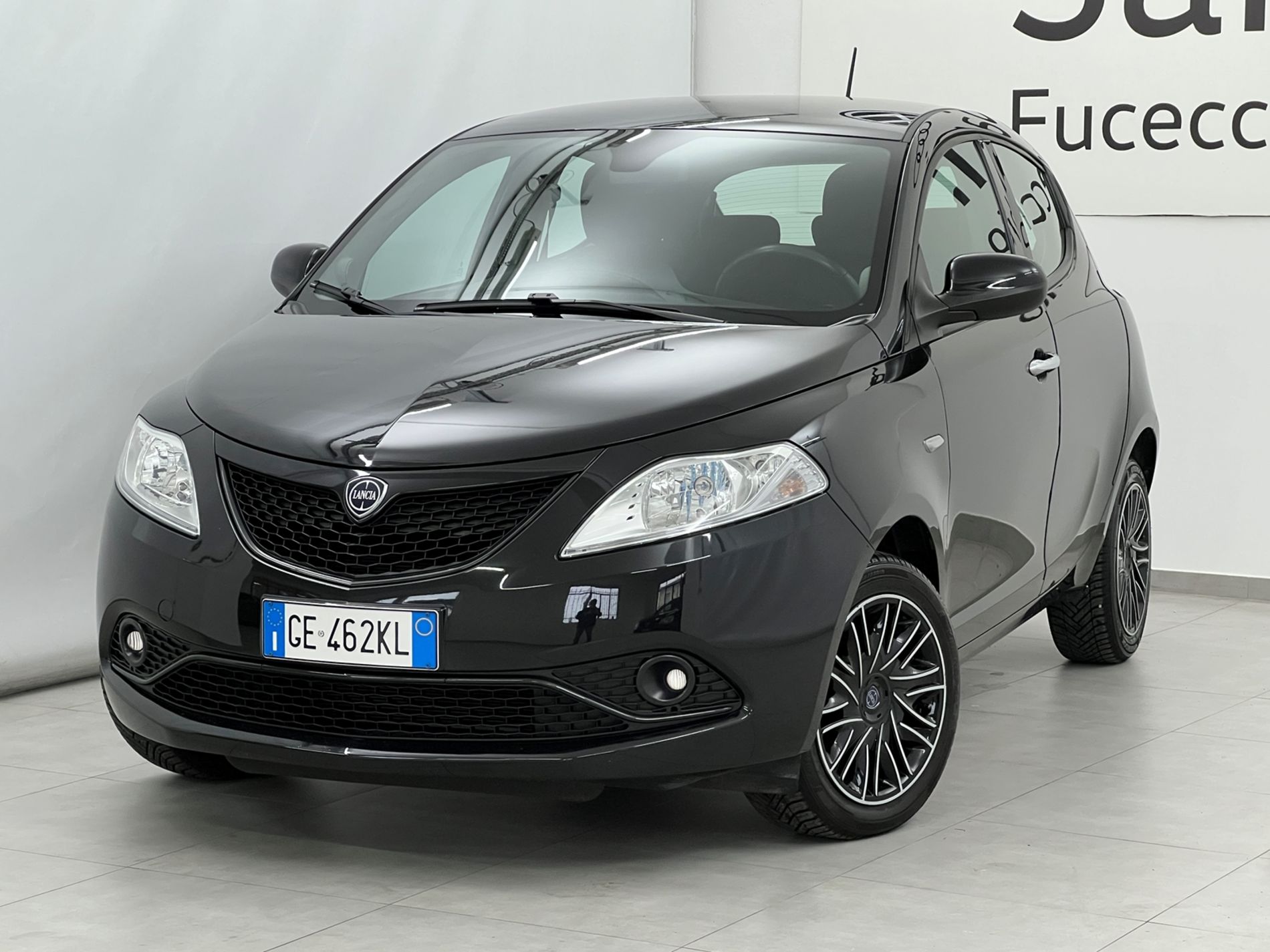 Ypsilon 1.0 firefly hybrid Gold s&s 70cv - Autosani