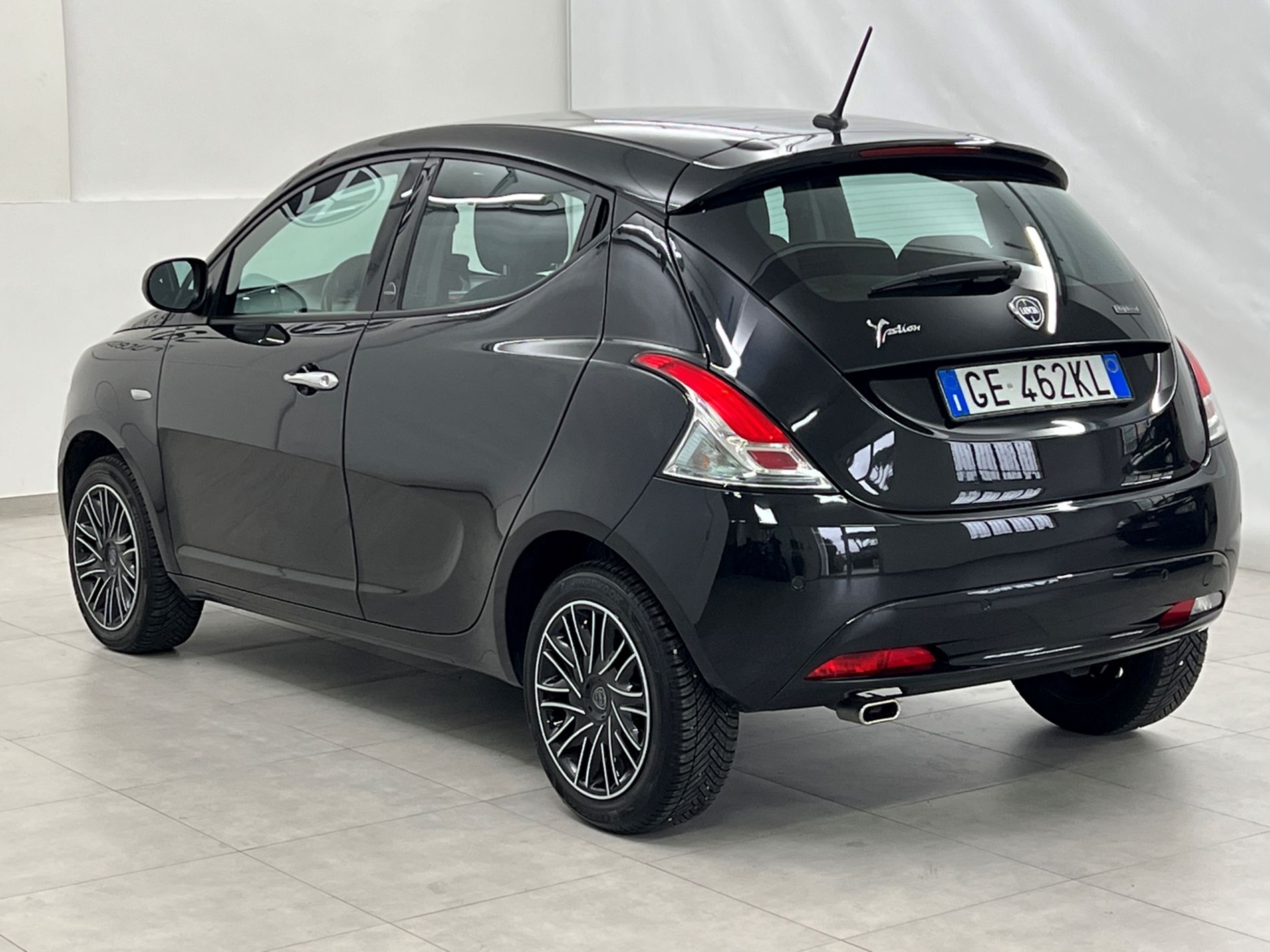 Ypsilon 1.0 firefly hybrid Gold s&s 70cv - Autosani