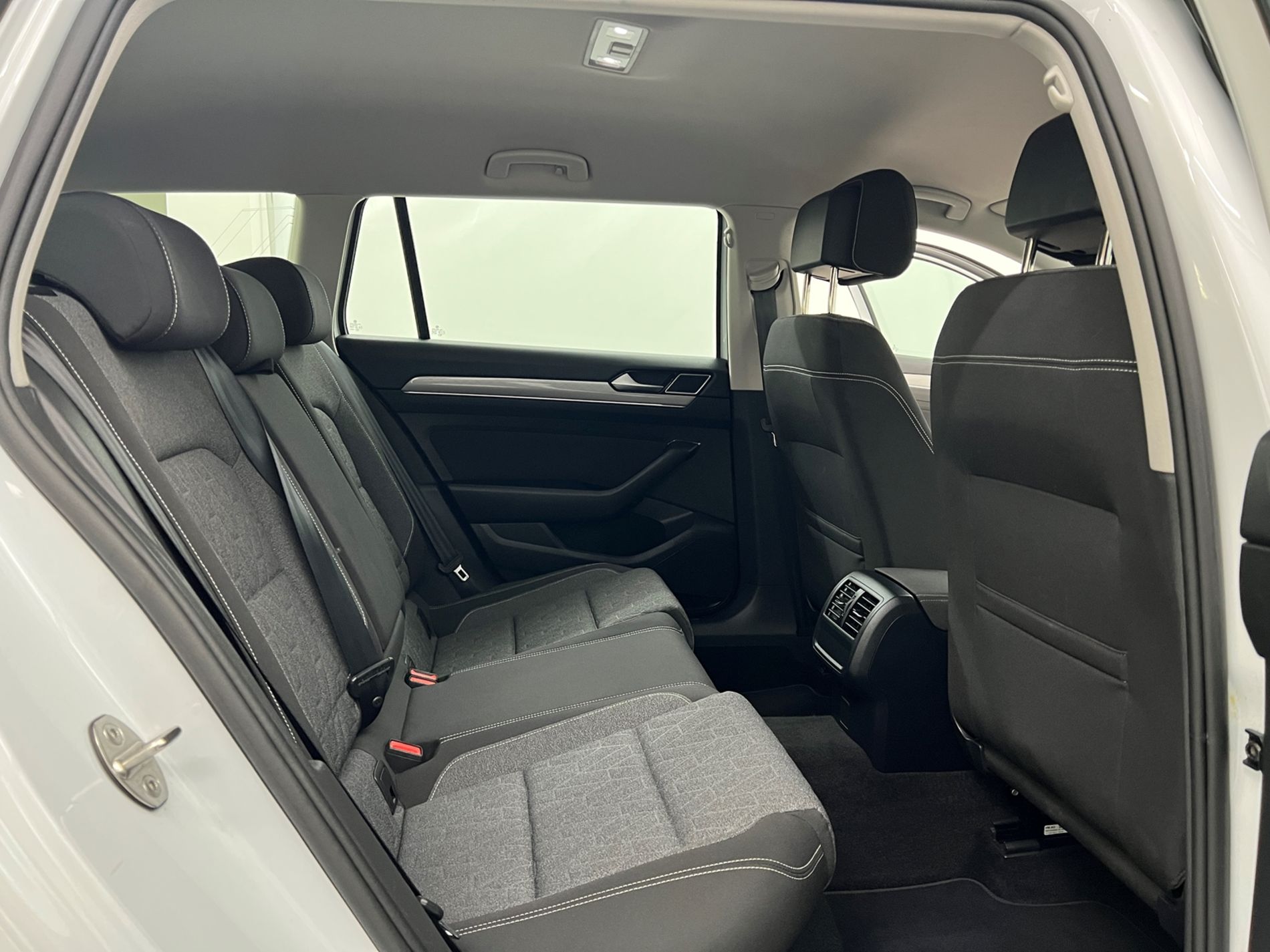 Passat Variant 2.0 tdi Business 150cv dsg - Autosani