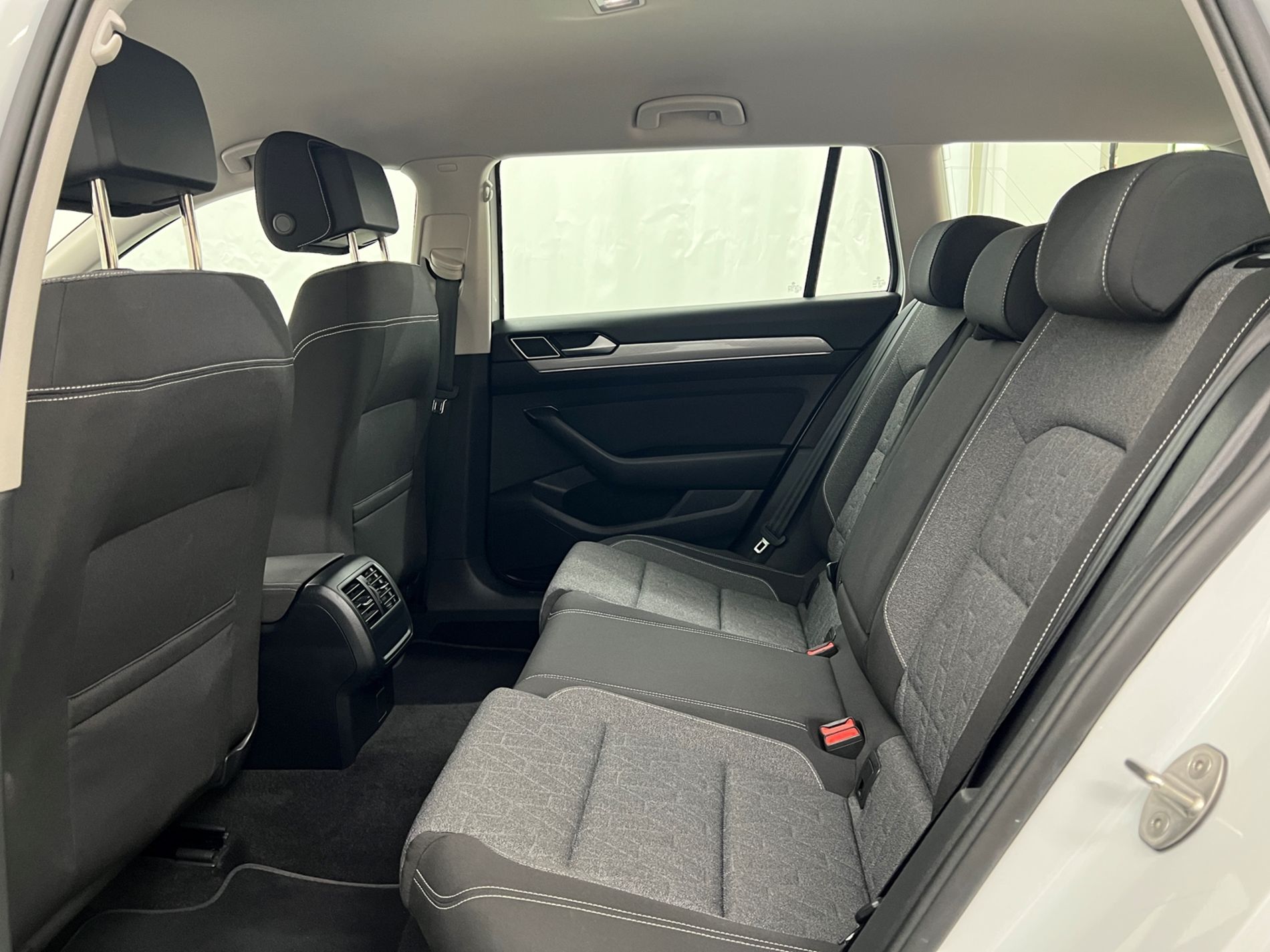 Passat Variant 2.0 tdi Business 150cv dsg - Autosani