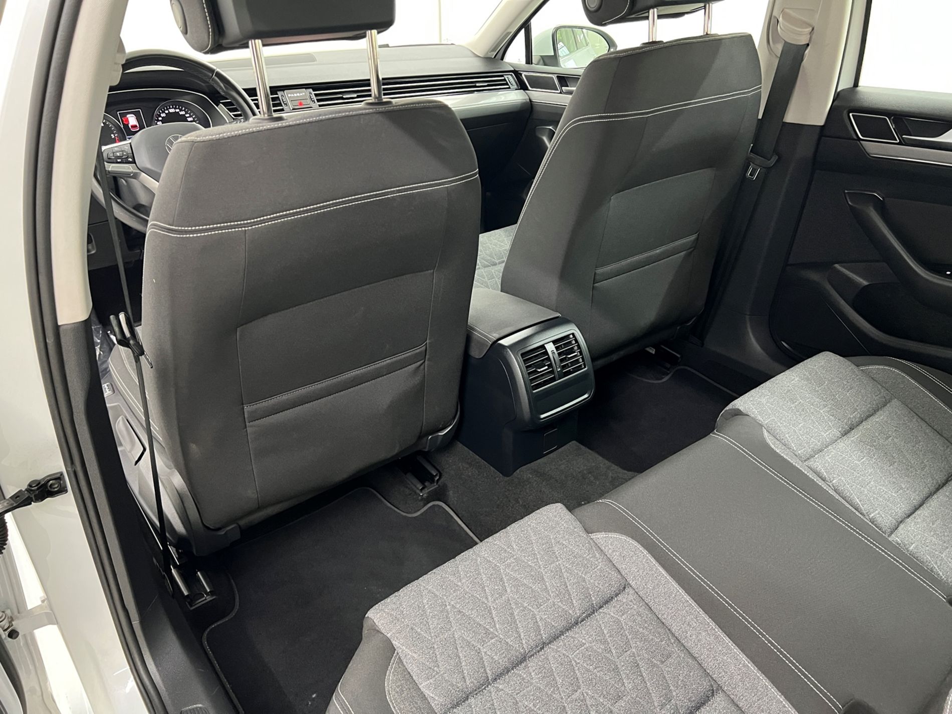 Passat Variant 2.0 tdi Business 150cv dsg - Autosani