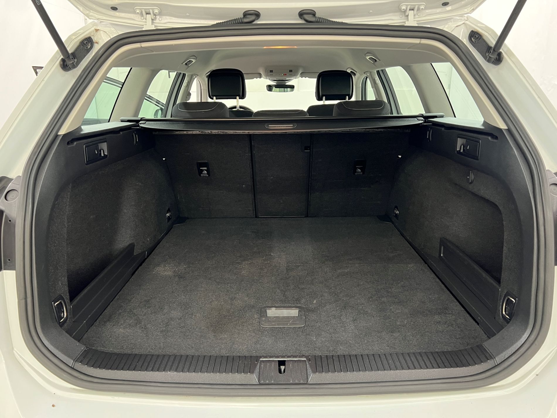 Passat Variant 2.0 tdi Business 150cv dsg - Autosani