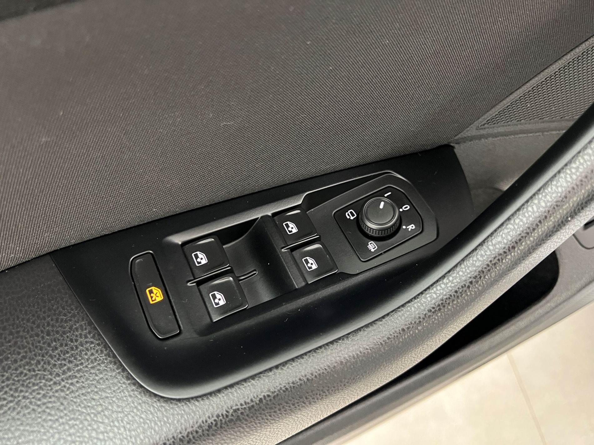 Passat Variant 2.0 tdi Business 150cv dsg - Autosani