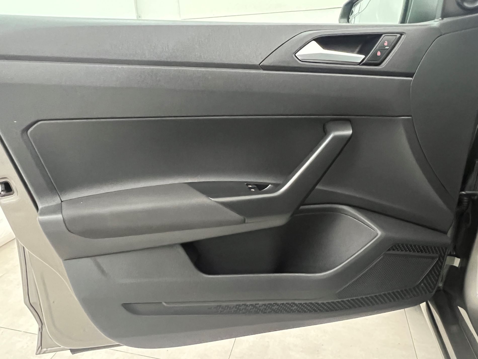 Polo 5p 1.6 tdi Trendline 80cv - Autosani