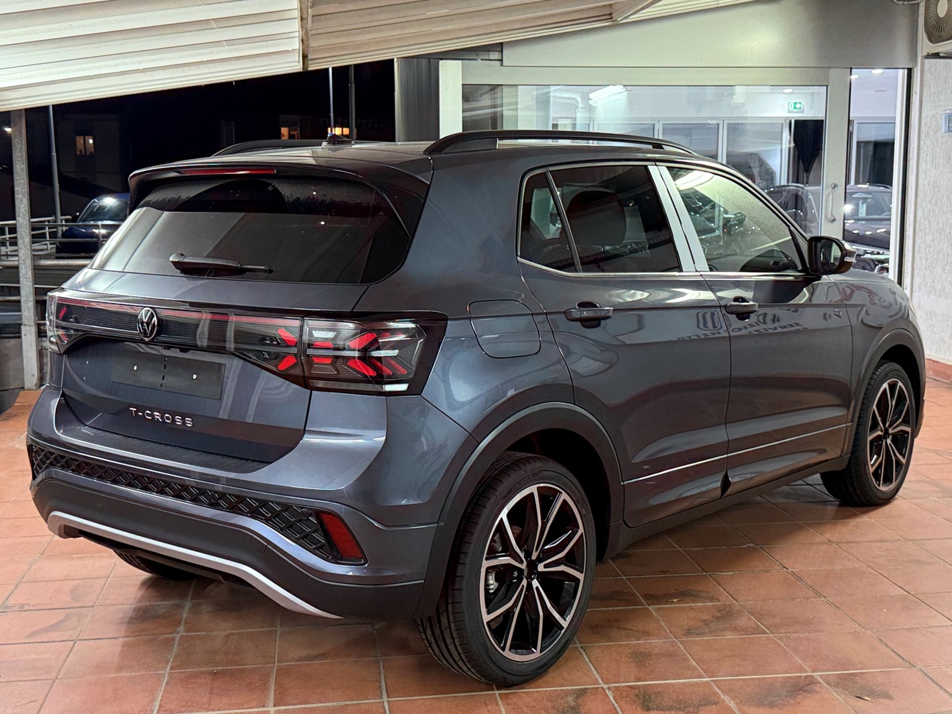 T-Cross 1.0 tsi R-Line Plus 115cv dsg - Autosani