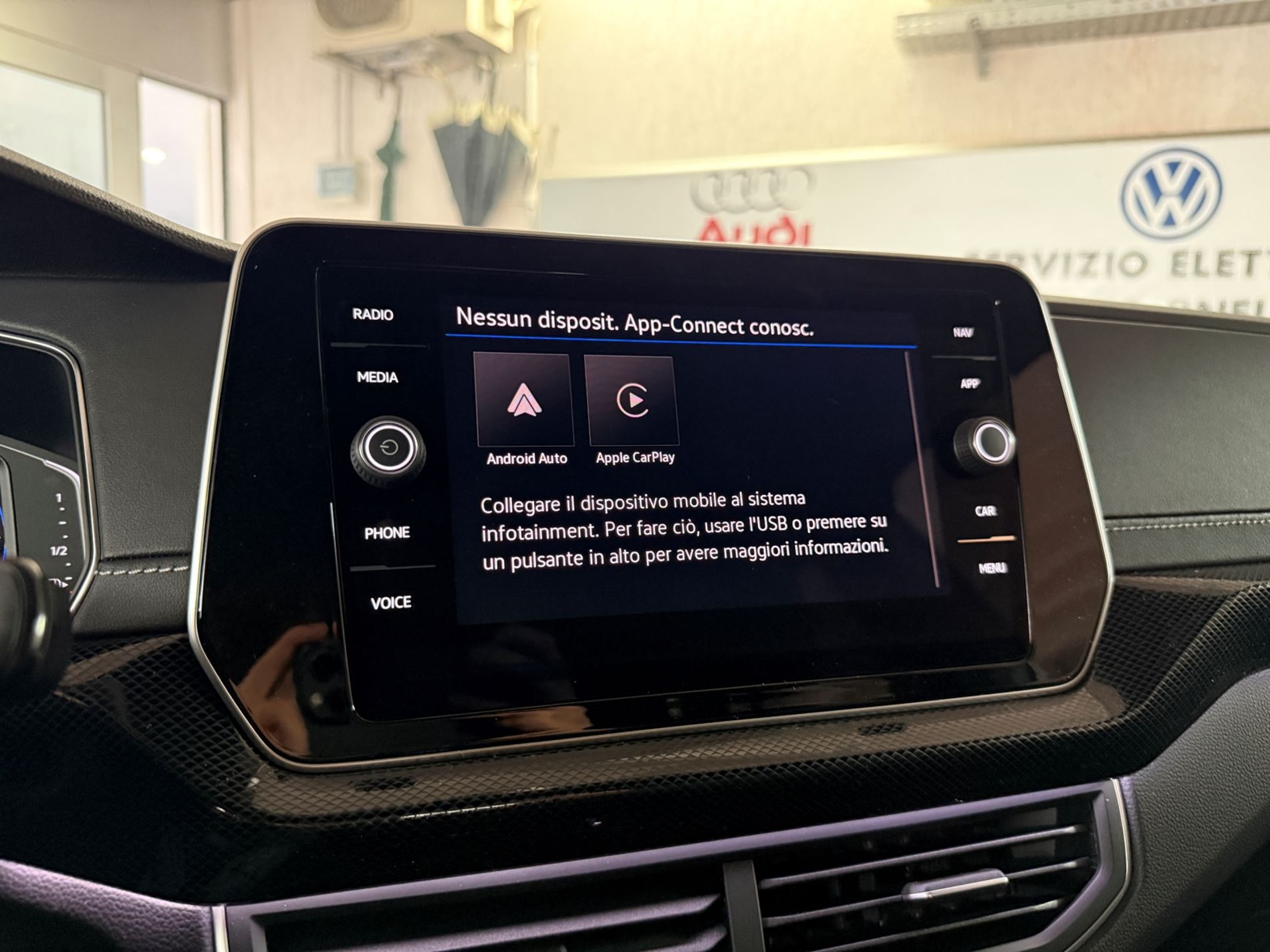 T-Cross 1.0 tsi R-Line Plus 115cv dsg - Autosani