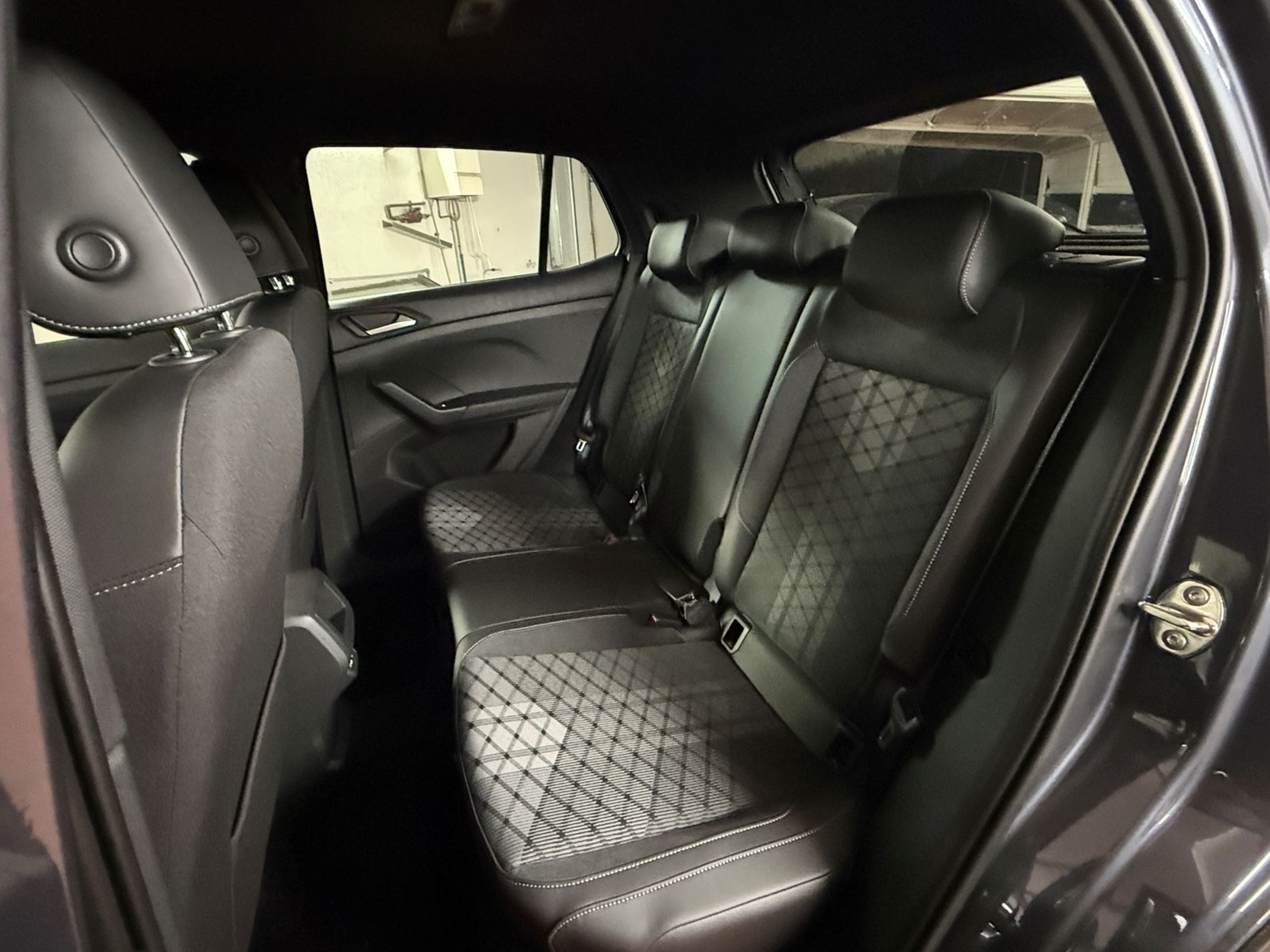 T-Cross 1.0 tsi R-Line Plus 115cv dsg - Autosani